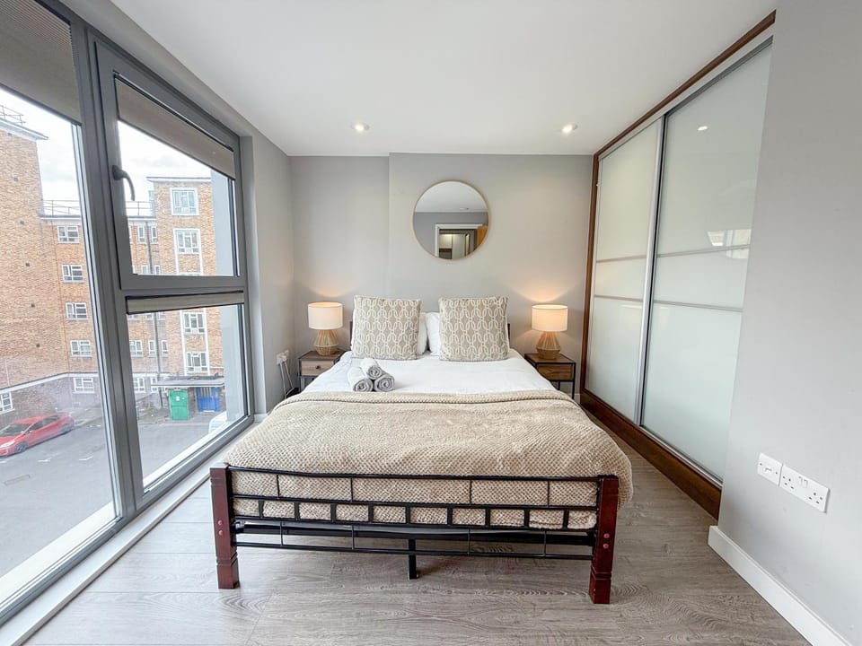 Bed, View (from property/room), Decorative detail, Bedroom, flat iron, hair dryier, heating, towels, wardrobe