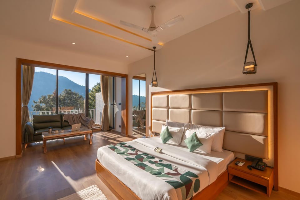 Bed, Seating area, Bedroom