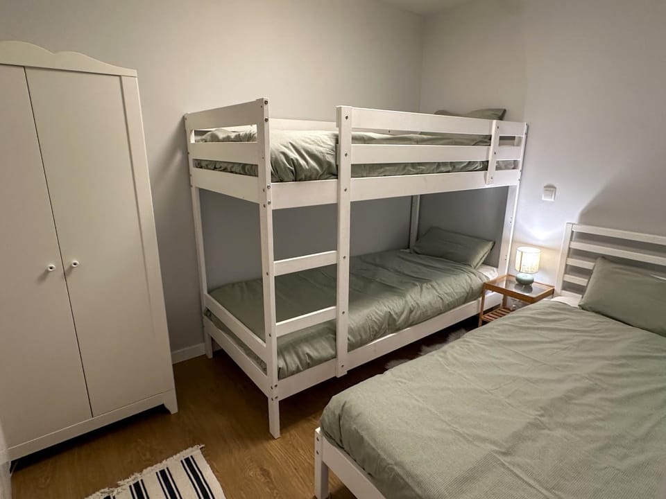 Bed, Bedroom, bunk bed