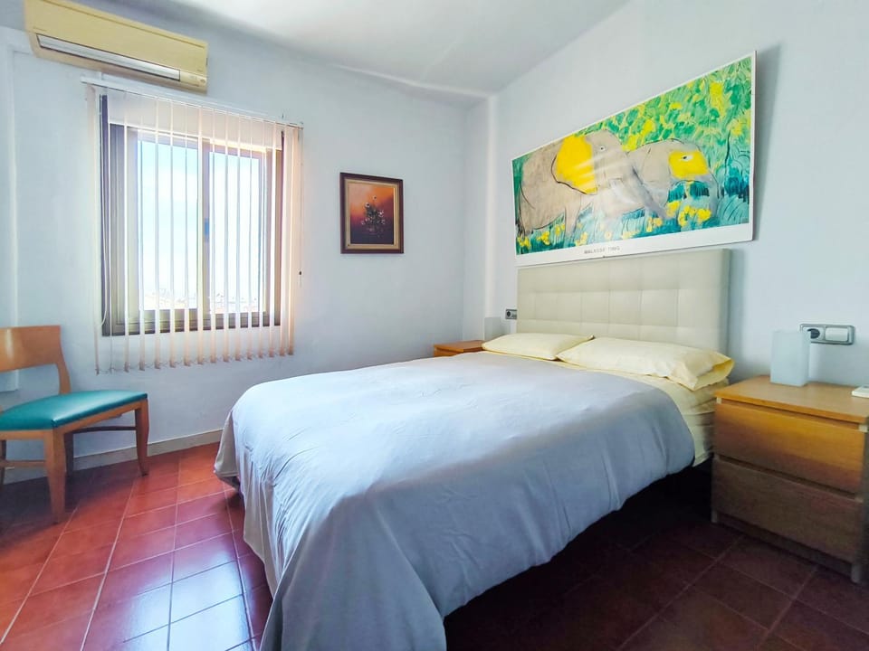 Bed, Bedroom, air conditioner