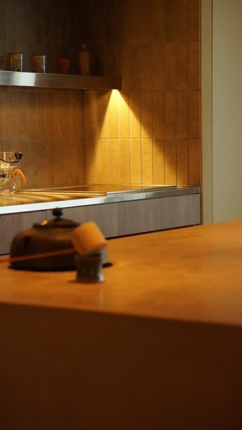 Coffee/tea facilities, Kitchen or kitchenette, Drinks, microwave, stove, kitchen