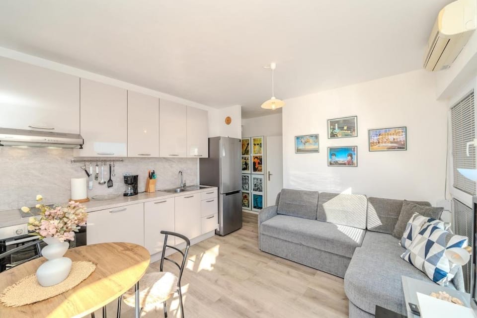 Mare beautiful sea view apartment Apartment in Novalja