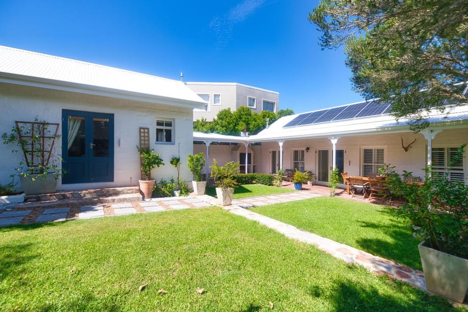 Elephants Head Cottage, Beach ready, Aircon, Braai House in Hermanus