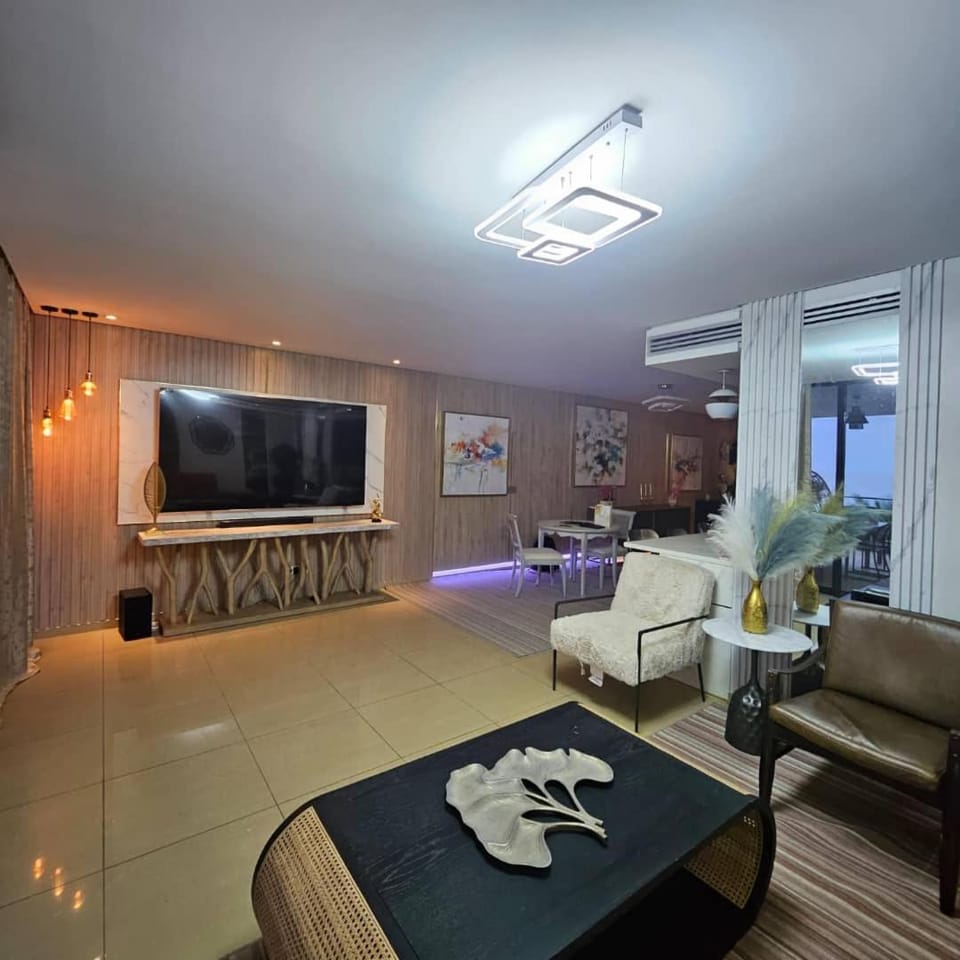 Communal lounge/ TV room, TV and multimedia, Living room