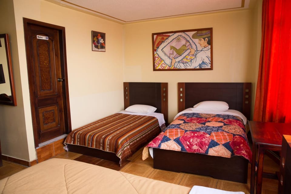 Photo of the whole room, Decorative detail, Decorative detail