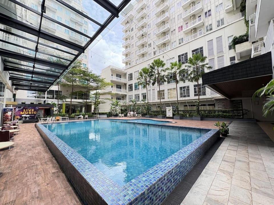 Cozy Bogor Icon Studio Apt bogor W Pool Apartment in West Java