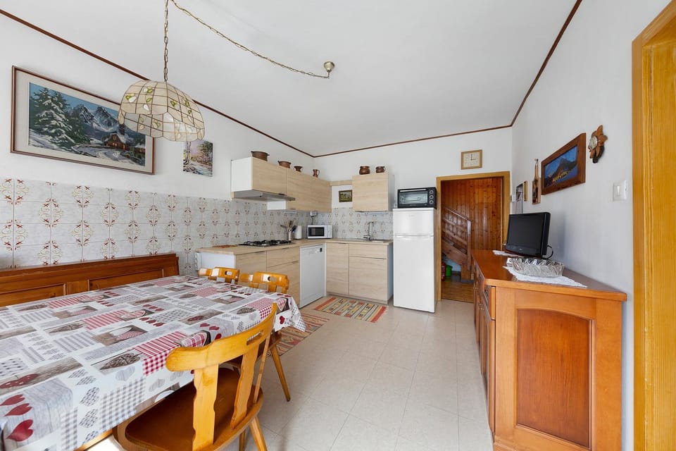 Casa Carmen a Vinigo House in Veneto