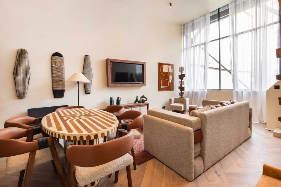 Living room, Dining area