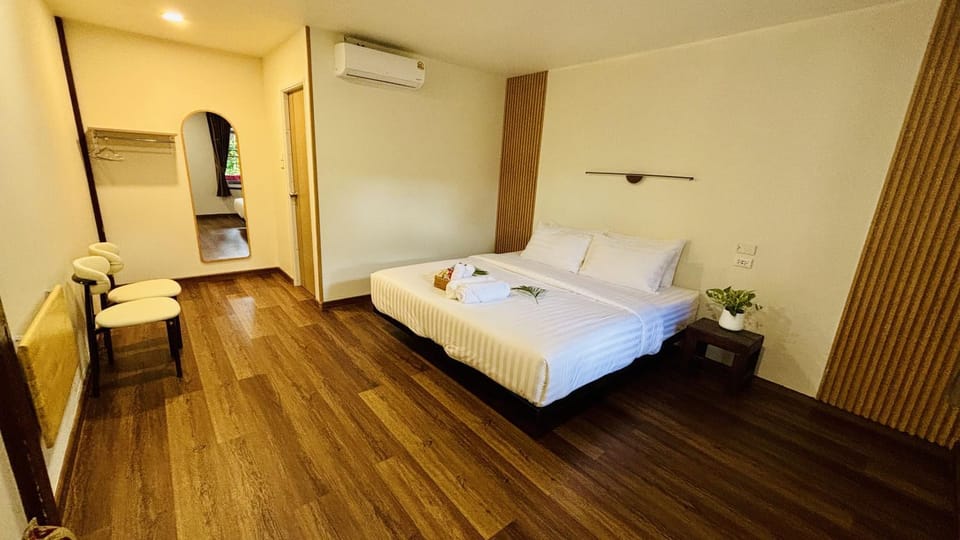 Cha homestay Vacation rental in Khlong Sok