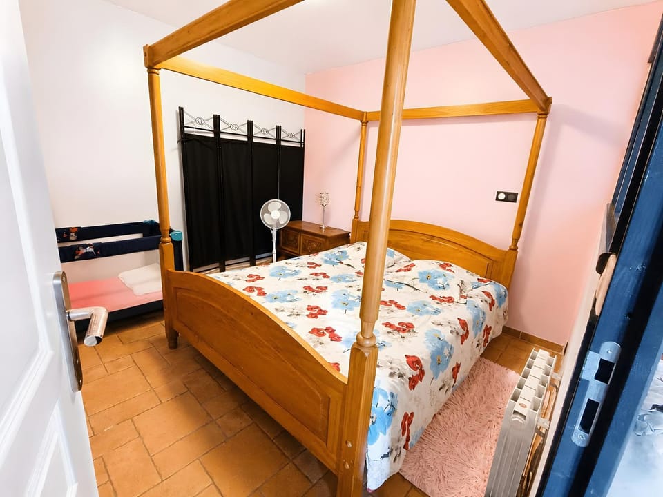 Living room, Bedroom