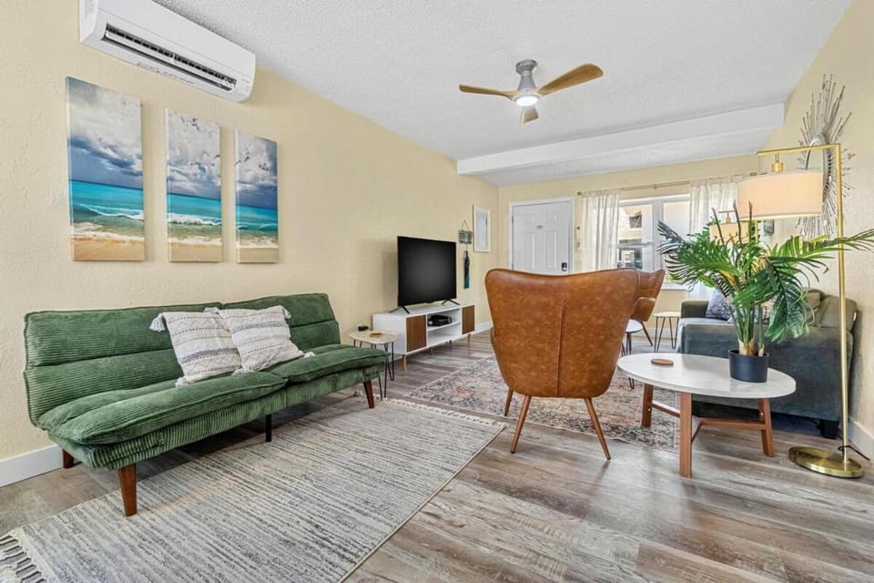 Covare #5 - Walk to St Pete Beach & Restaurants! Apartment in Saint Pete Beach