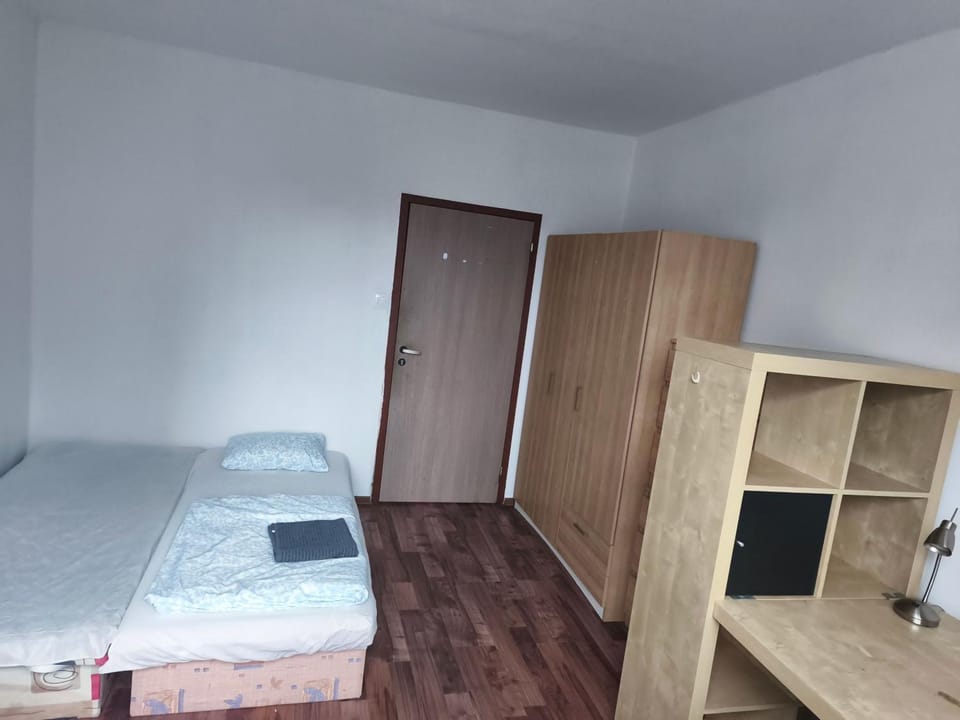 Double Room 17m2 with shared bathroom Vacation rental in Bratislava
