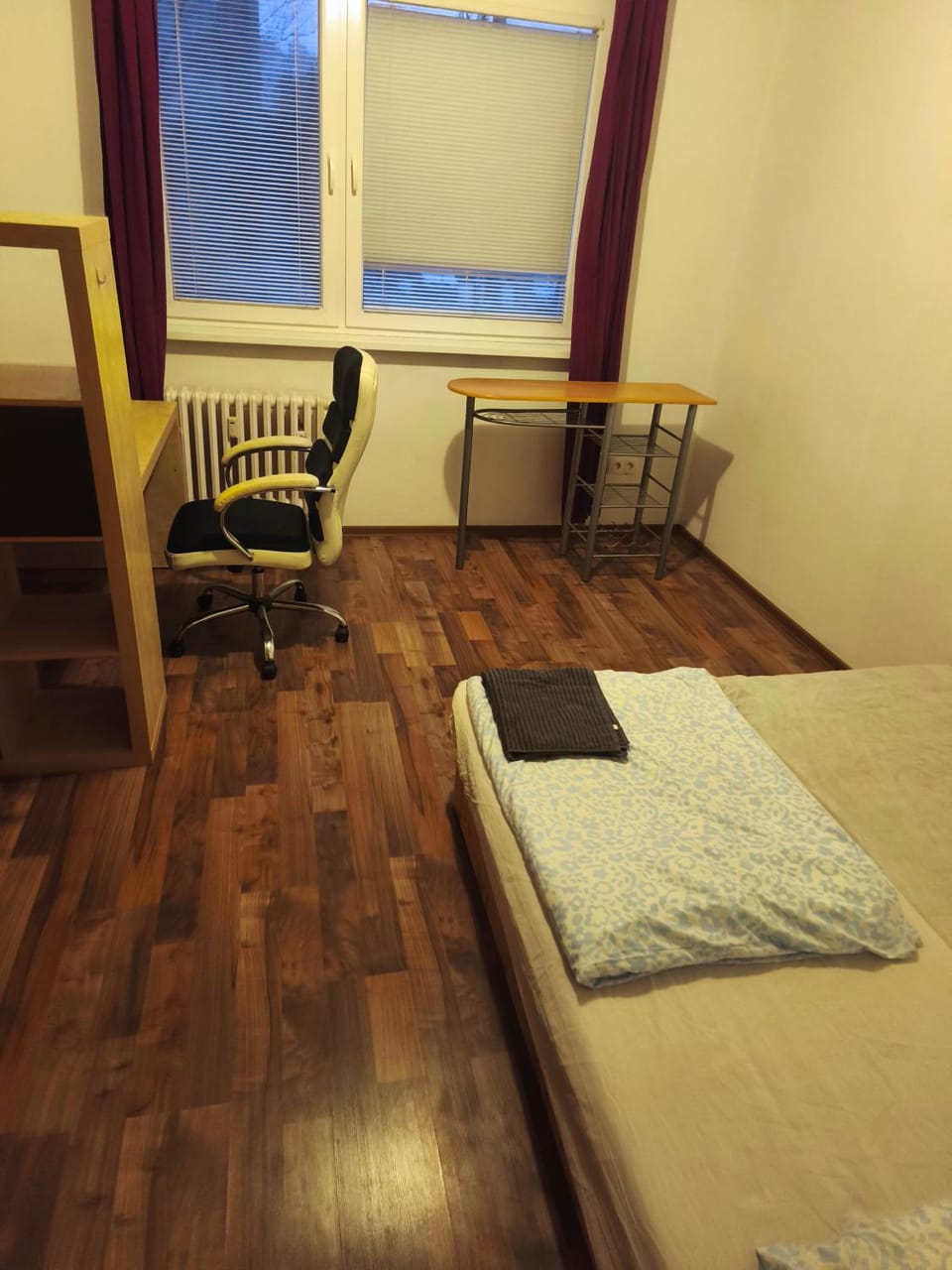 Double Room 17m2 with shared bathroom Vacation rental in Bratislava