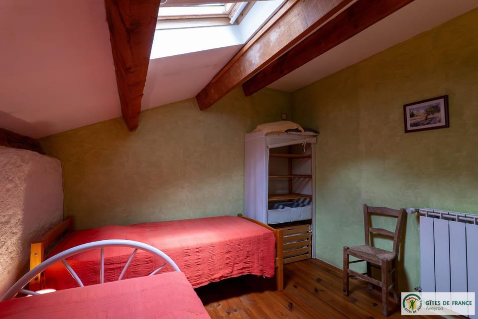Le Gîte de Saint Izaire House in Occitanie