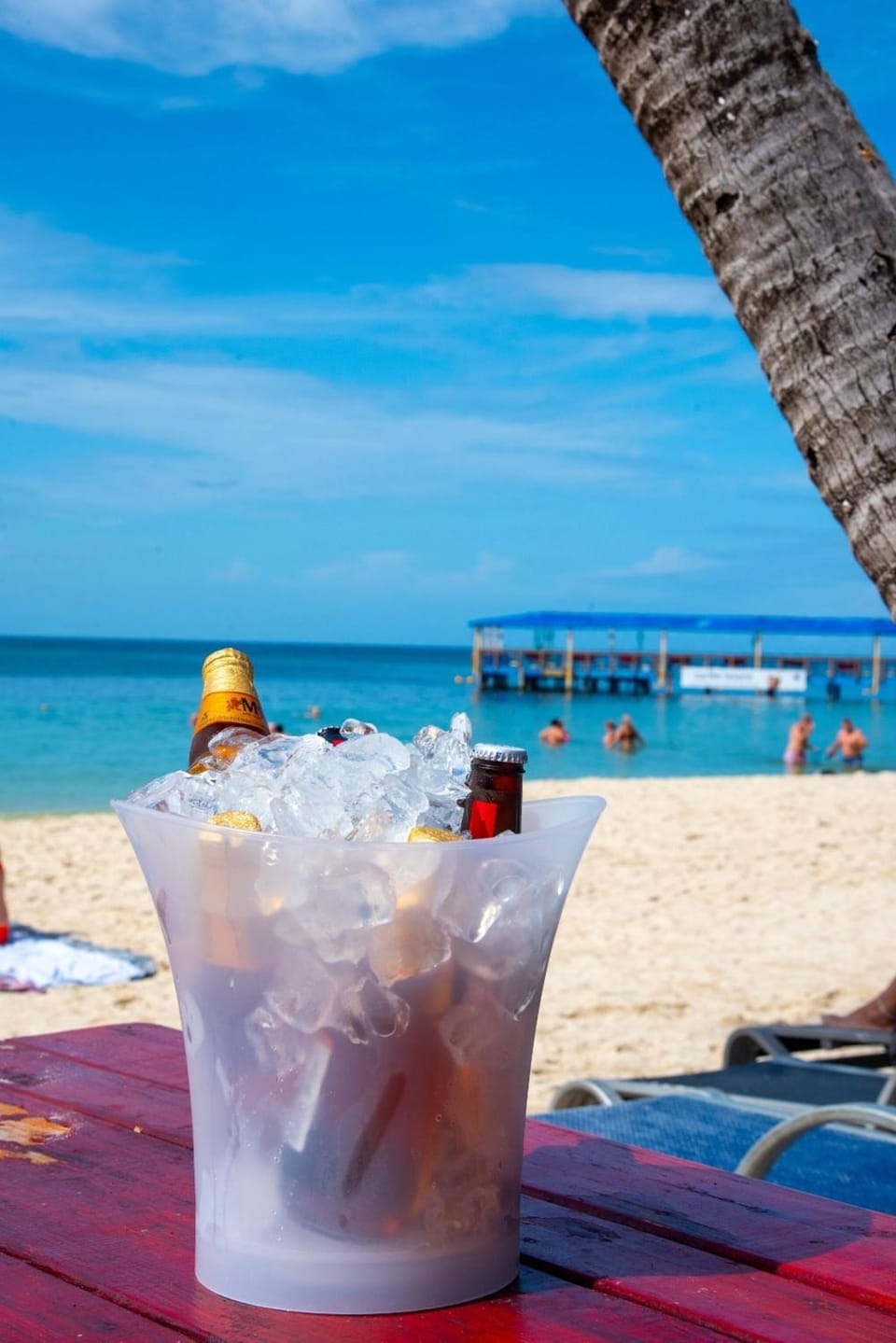 Sea view, Alcoholic drinks