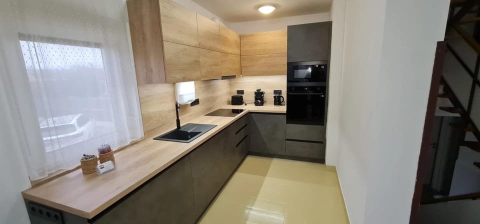 Kitchen or kitchenette, oven, stove