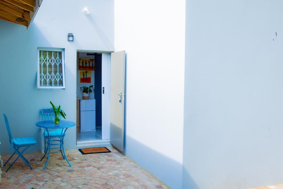 Facade/entrance, Day