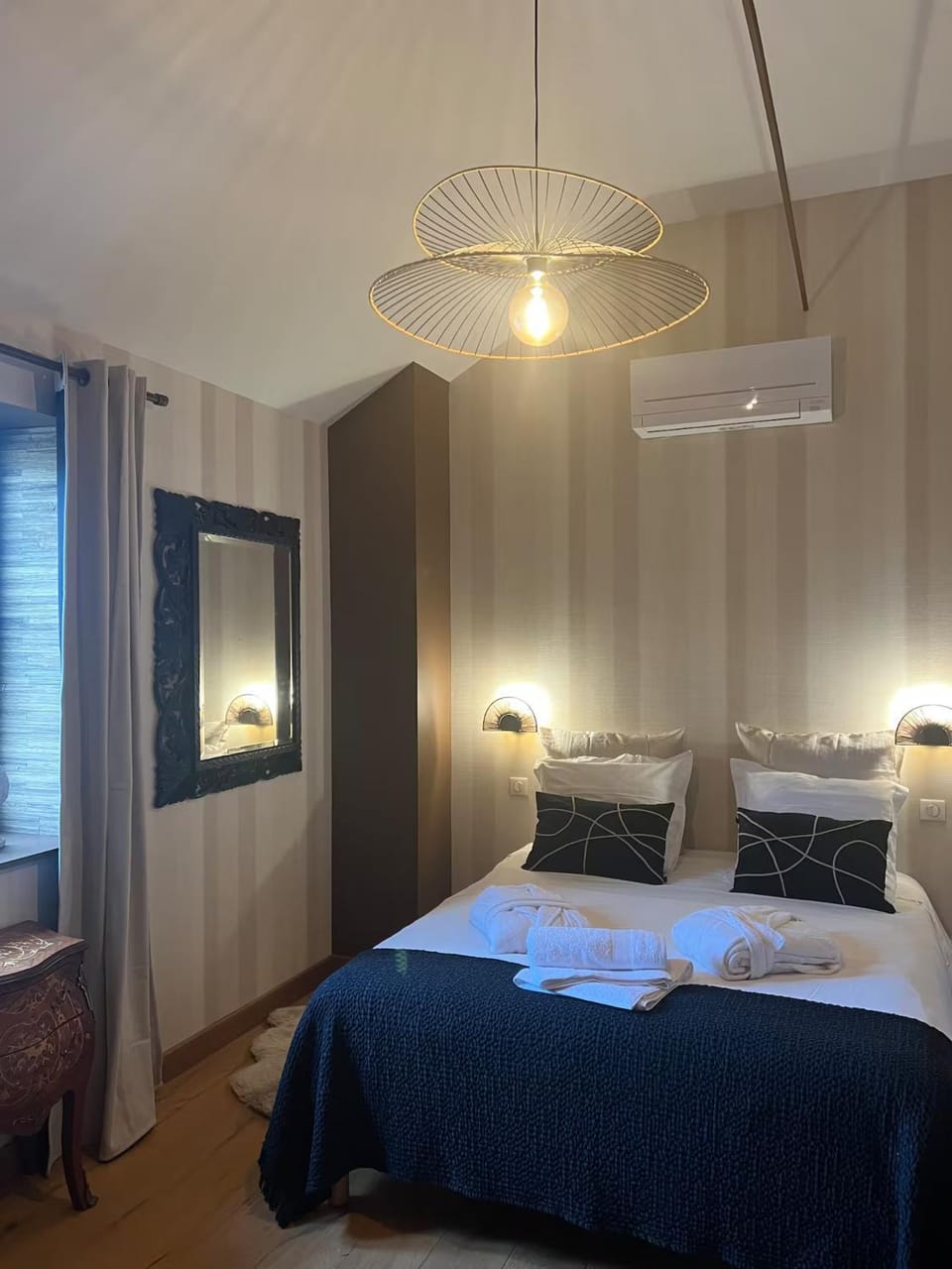Living room, Bedroom