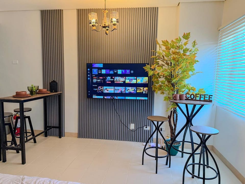 TV and multimedia, Dining area