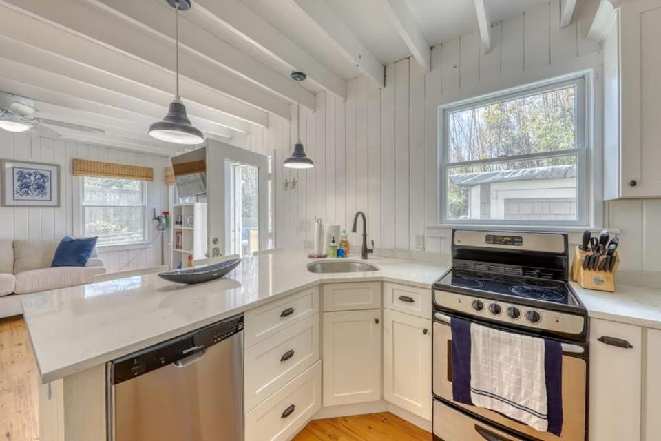 The Surfcomber Unit 3 Apartment in Ocean Bay Park