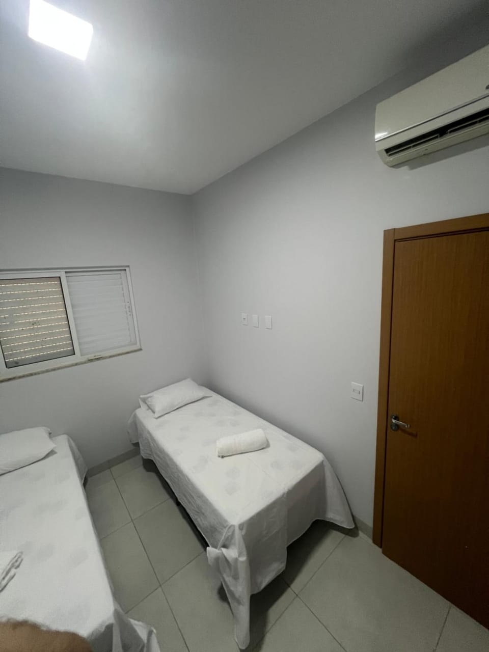 Apartamento com jardim e ar condicionado na sala e quartos na Av Blumenau Apartment in State of Mato Grosso, Brazil