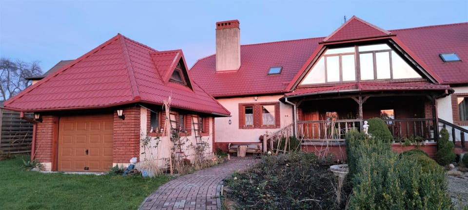 Property building, Day, Garden