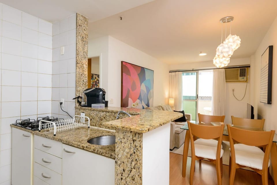 Flat w/ Daily Cleaning and Parking – LB507 House in Rio de Janeiro