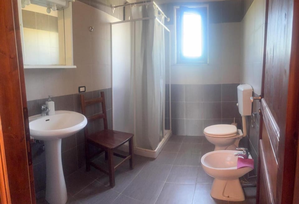 Bathroom, Living room