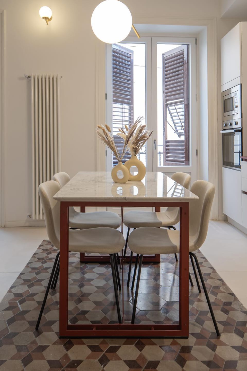 Living room, Seating area, Dining area, heating