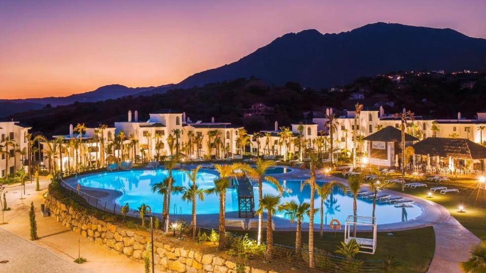 2 Bedroom Ground Floor Apartment at Estepona Hills Apartment in Costa del Sol