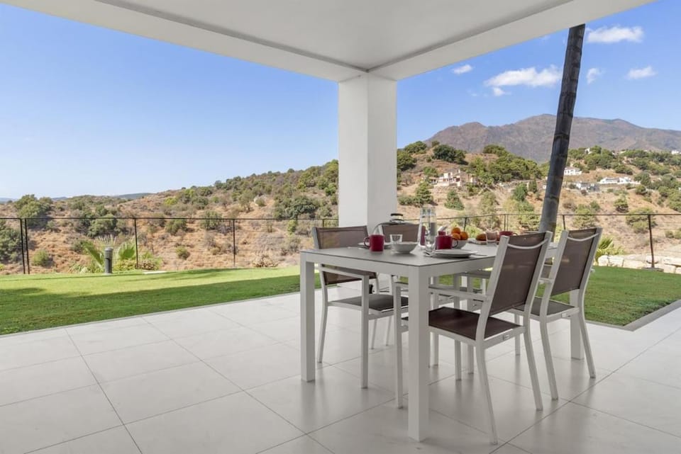 2 Bedroom Ground Floor Apartment at Estepona Hills Apartment in Costa del Sol