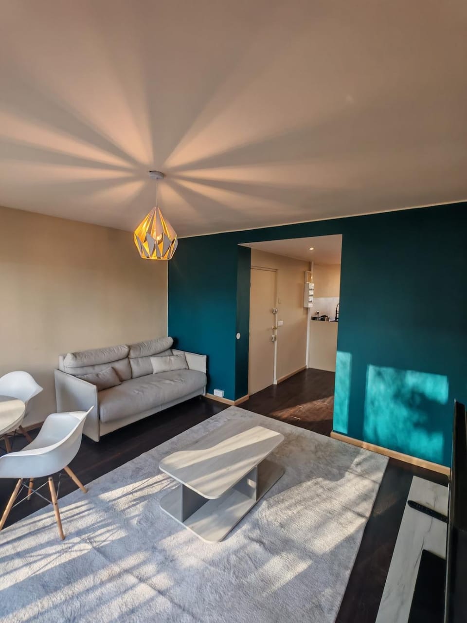Bed, Living room, Seating area