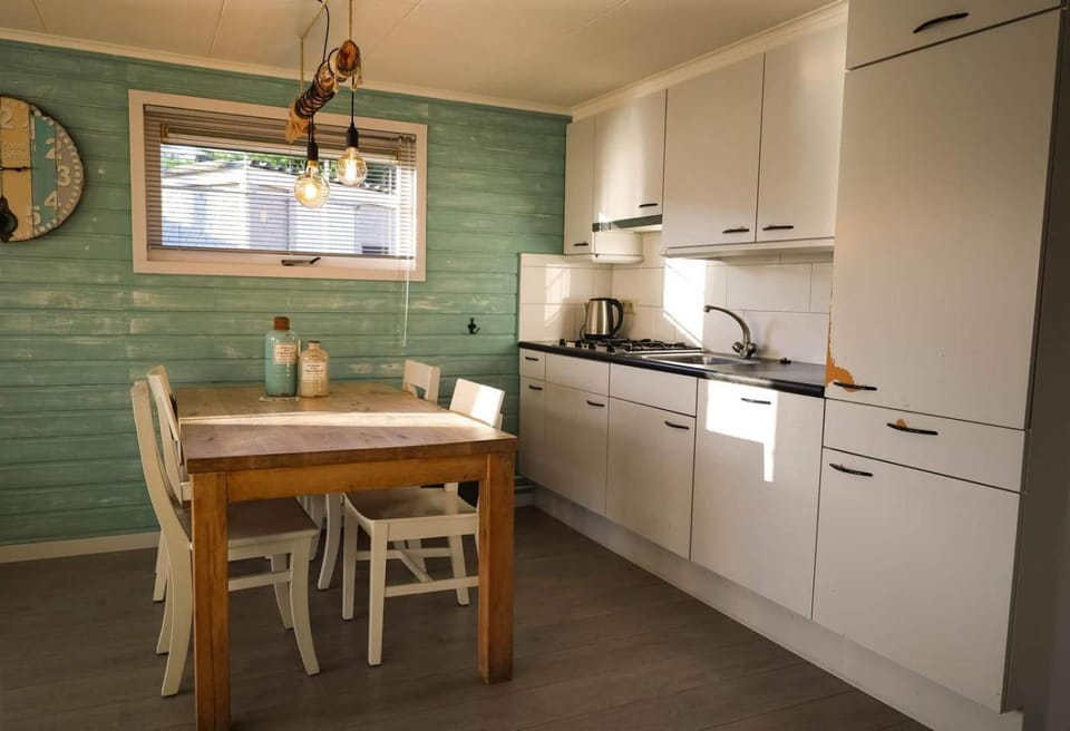 Hello Zeeland - Burgvliet 47 House in Oostkapelle