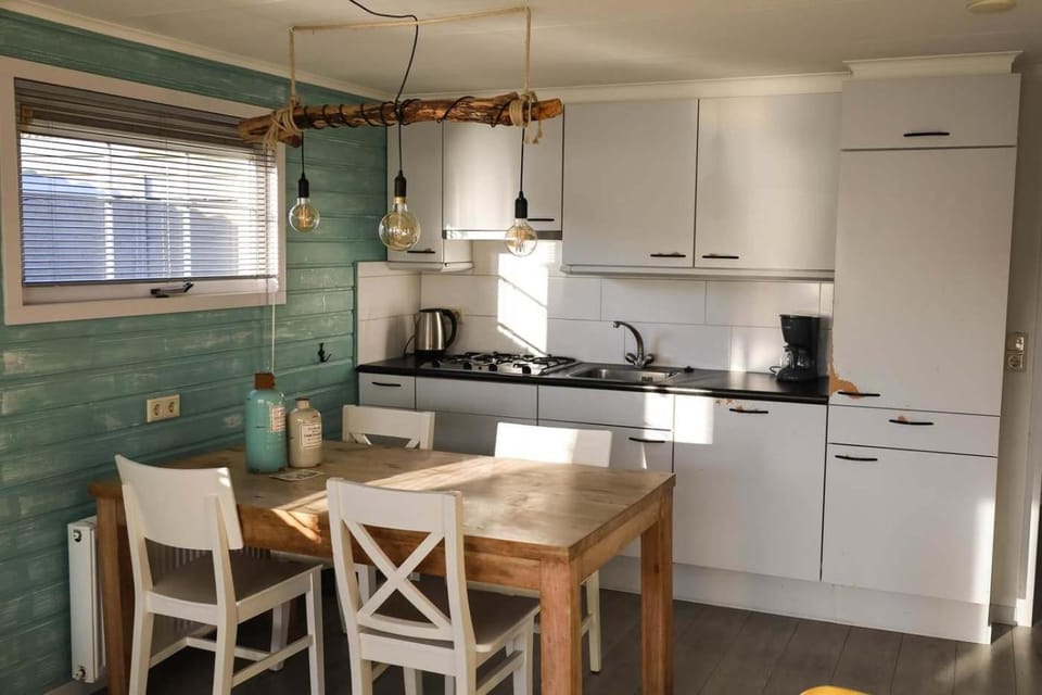 Hello Zeeland - Burgvliet 47 House in Oostkapelle