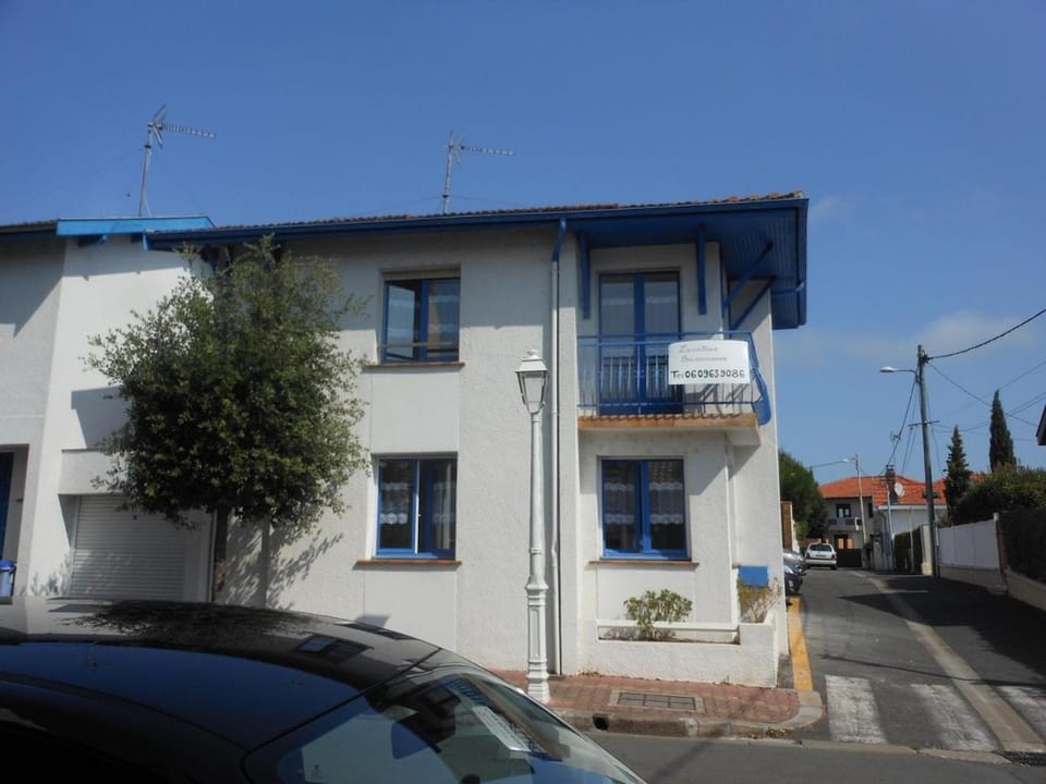 Villa de standing Arcachon 200 m plage House in Arcachon