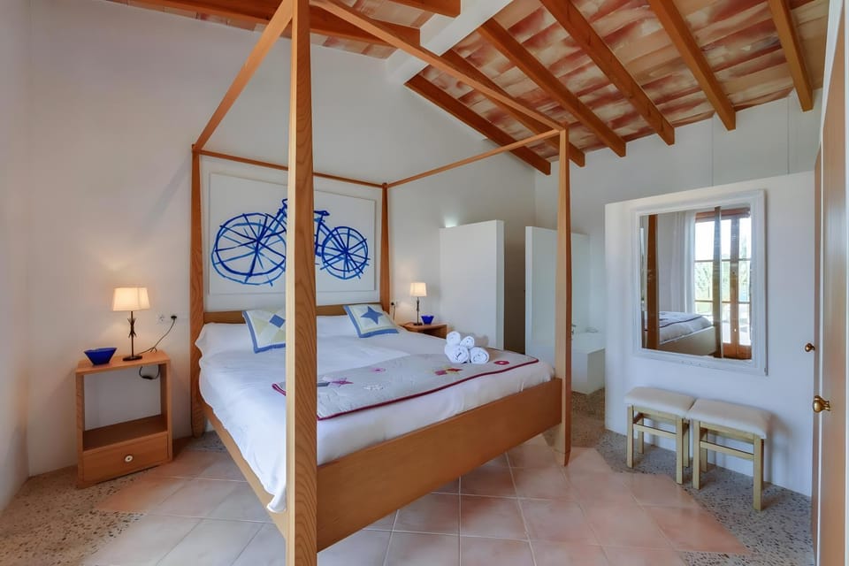 Living room, Bedroom