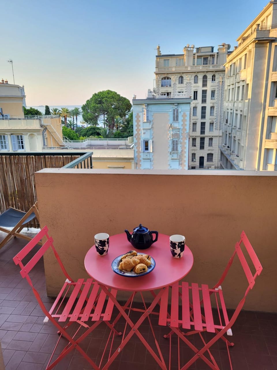 2P cosy avec terrasse, vue mer & plages à pied Apartment in Nice