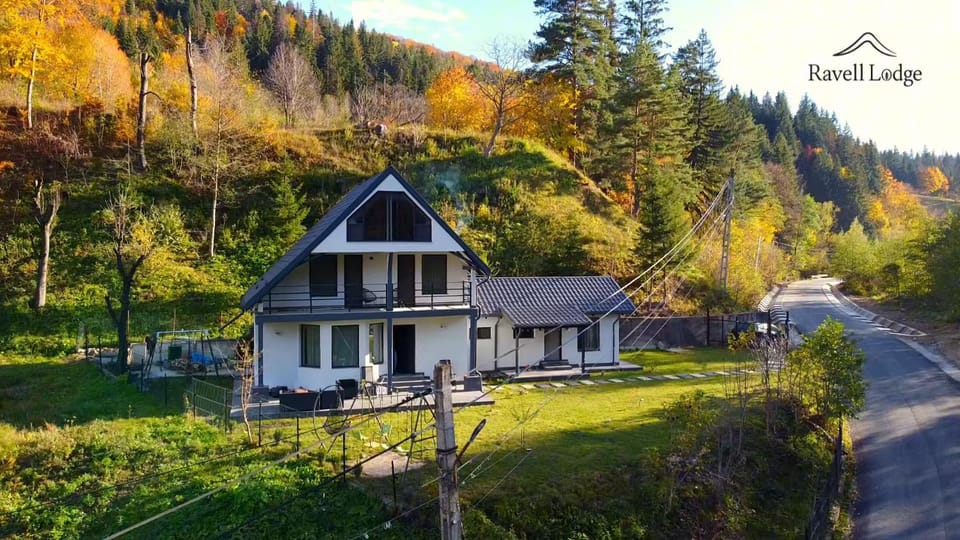 Ravell Lodge- occasional rental House in Romania