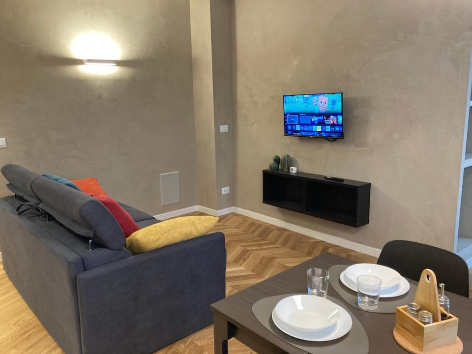 TV and multimedia, Living room, Seating area