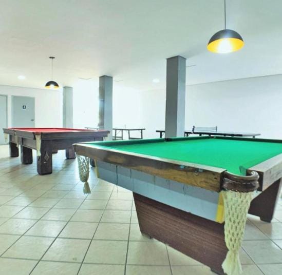Billiard, Game Room