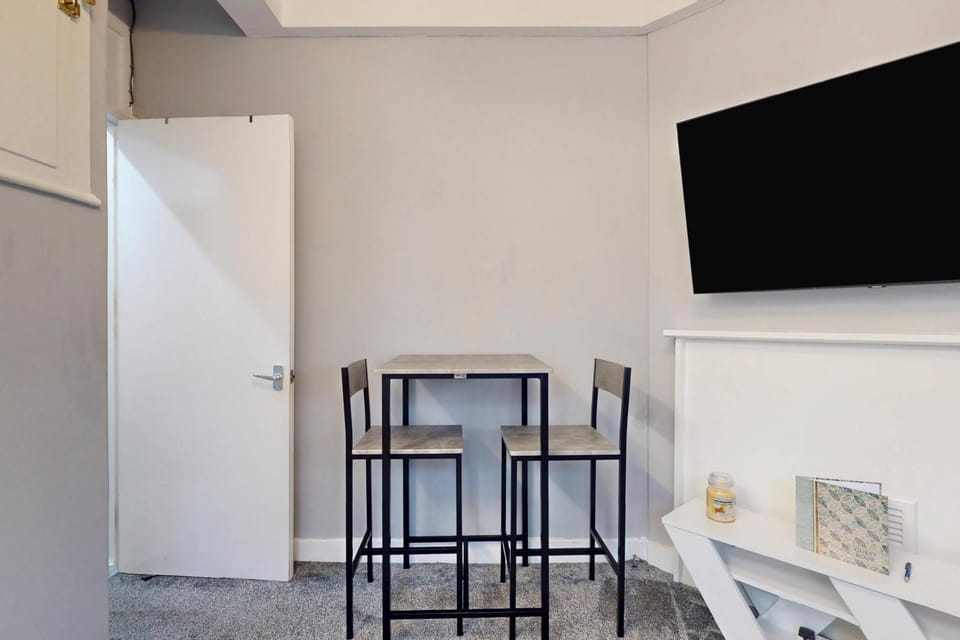 TV and multimedia, Dining area, Evening entertainment