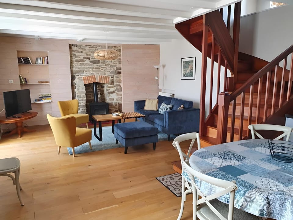 Property building, Living room