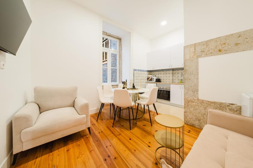 Central Lisbon Gem Modern Apt for 8 Guests Apartment in Lisbon