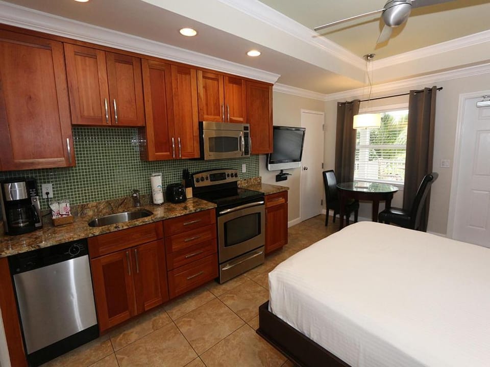 The Beach Club At Anna Maria #12 House in Bradenton Beach
