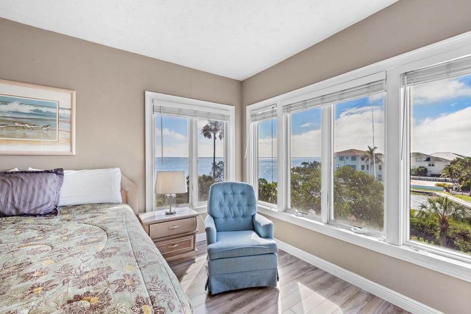 Cedars East #814 House in Longboat Key