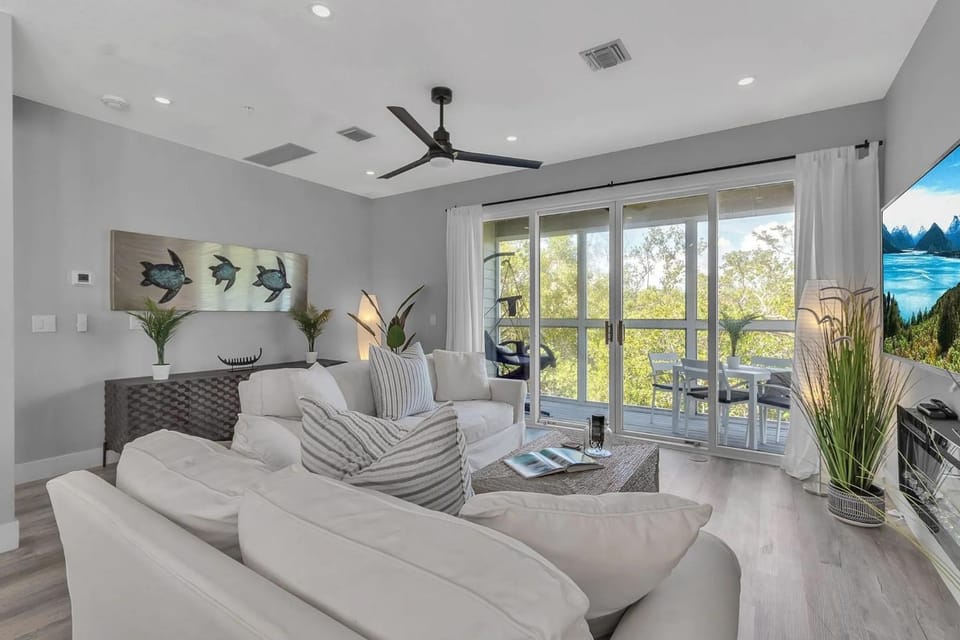 Cedars East #860 House in Longboat Key