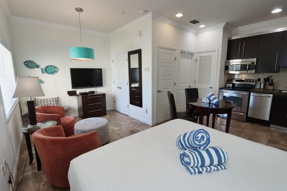 The Beach Club At Siesta #100A House in Florida
