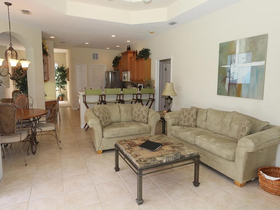 Tailfeather Home House in Florida