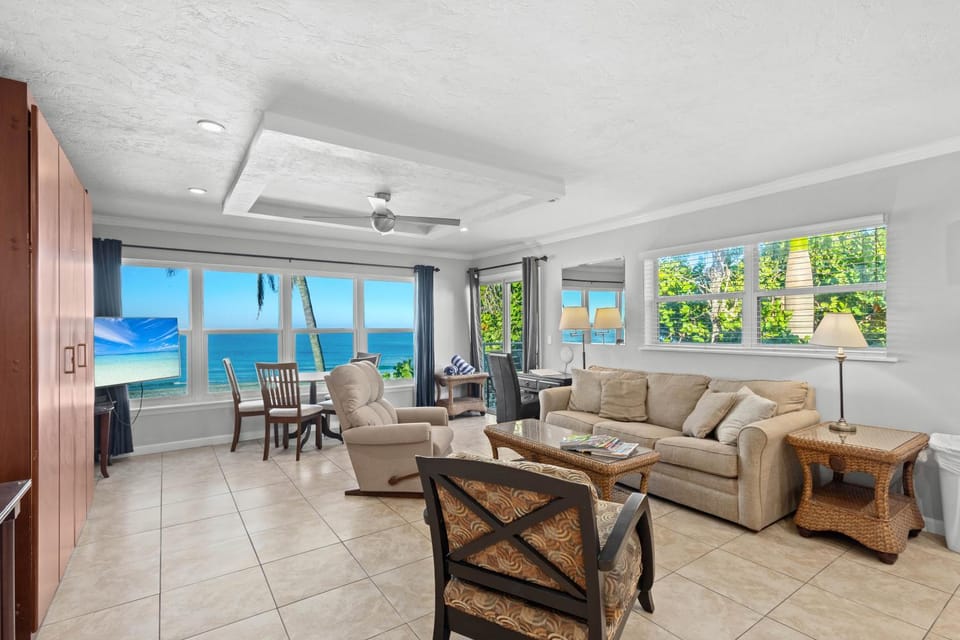 The Beach on Longboat Key #227 House in Longboat Key