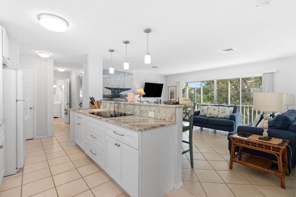 Outrigger Resort #4 House in Longboat Key